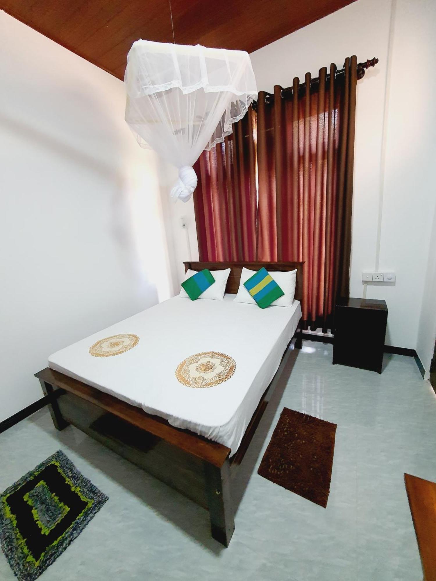 Sanu Home Stay Sigirîya Extérieur photo