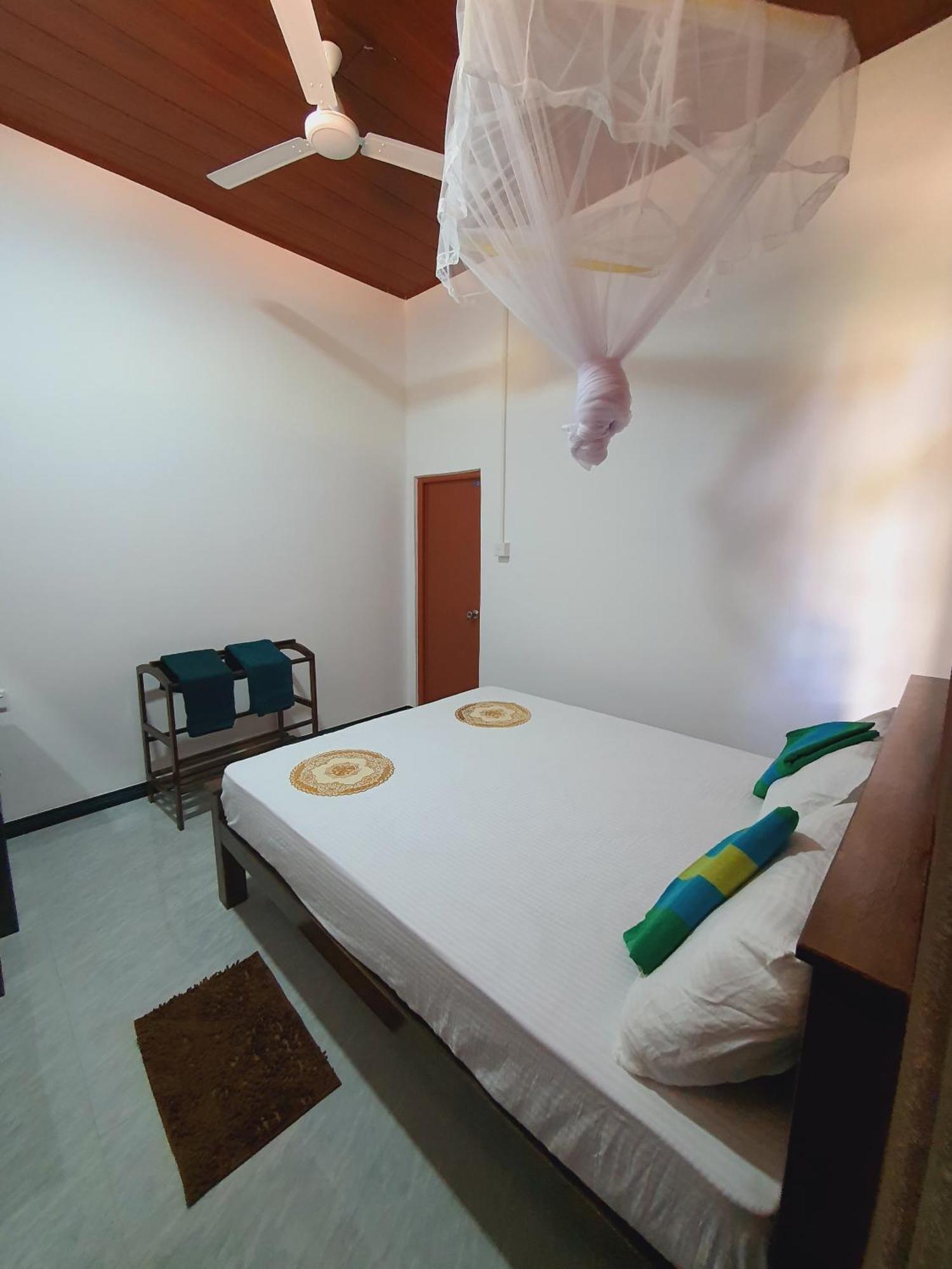 Sanu Home Stay Sigirîya Extérieur photo