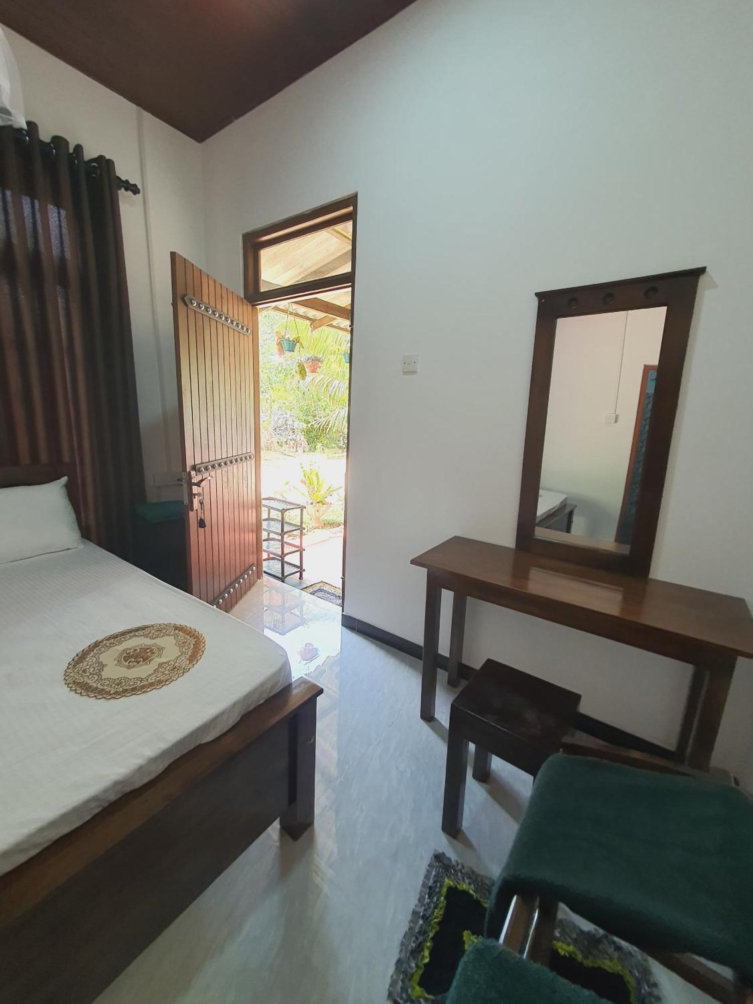 Sanu Home Stay Sigirîya Extérieur photo