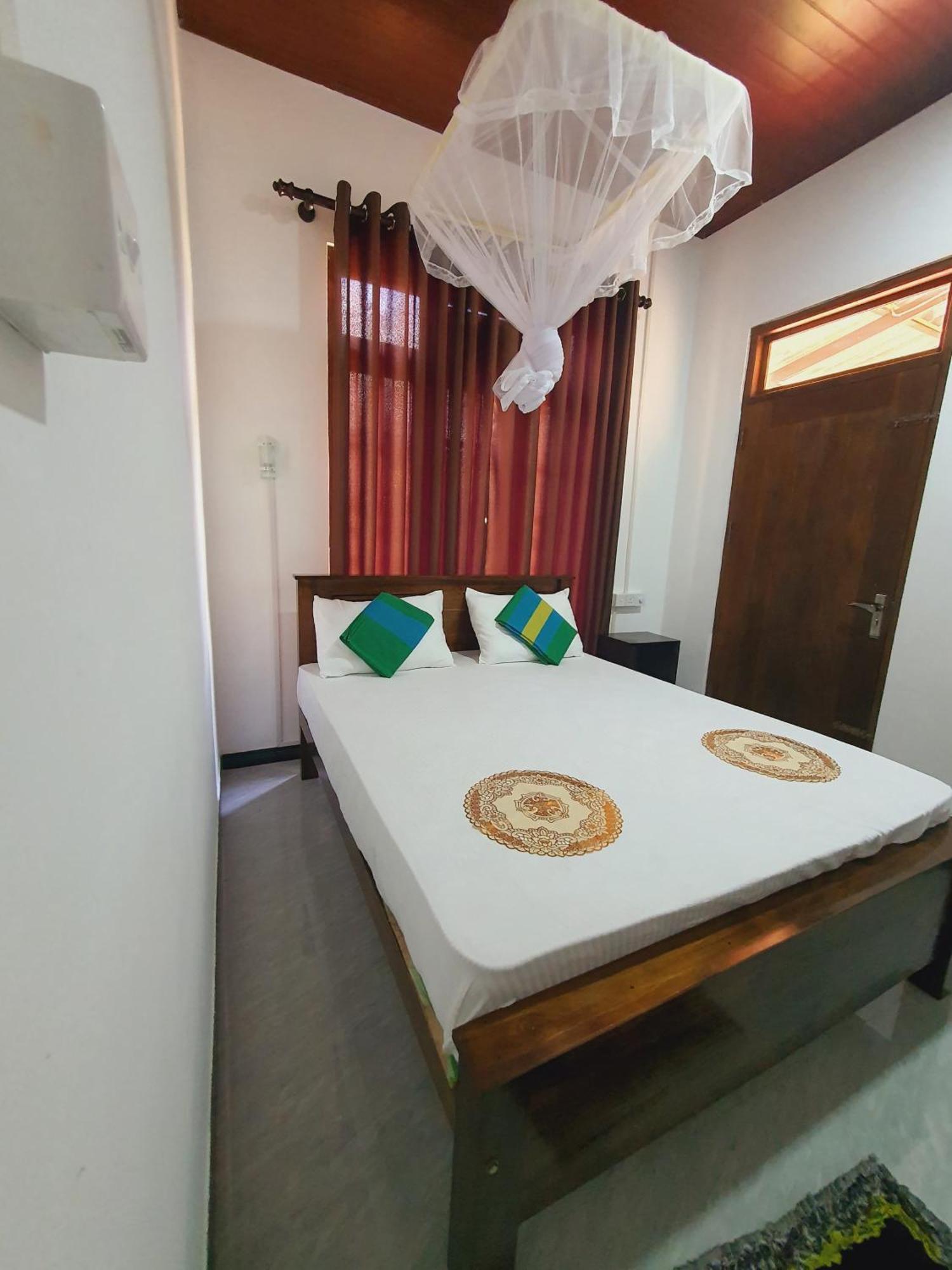 Sanu Home Stay Sigirîya Extérieur photo