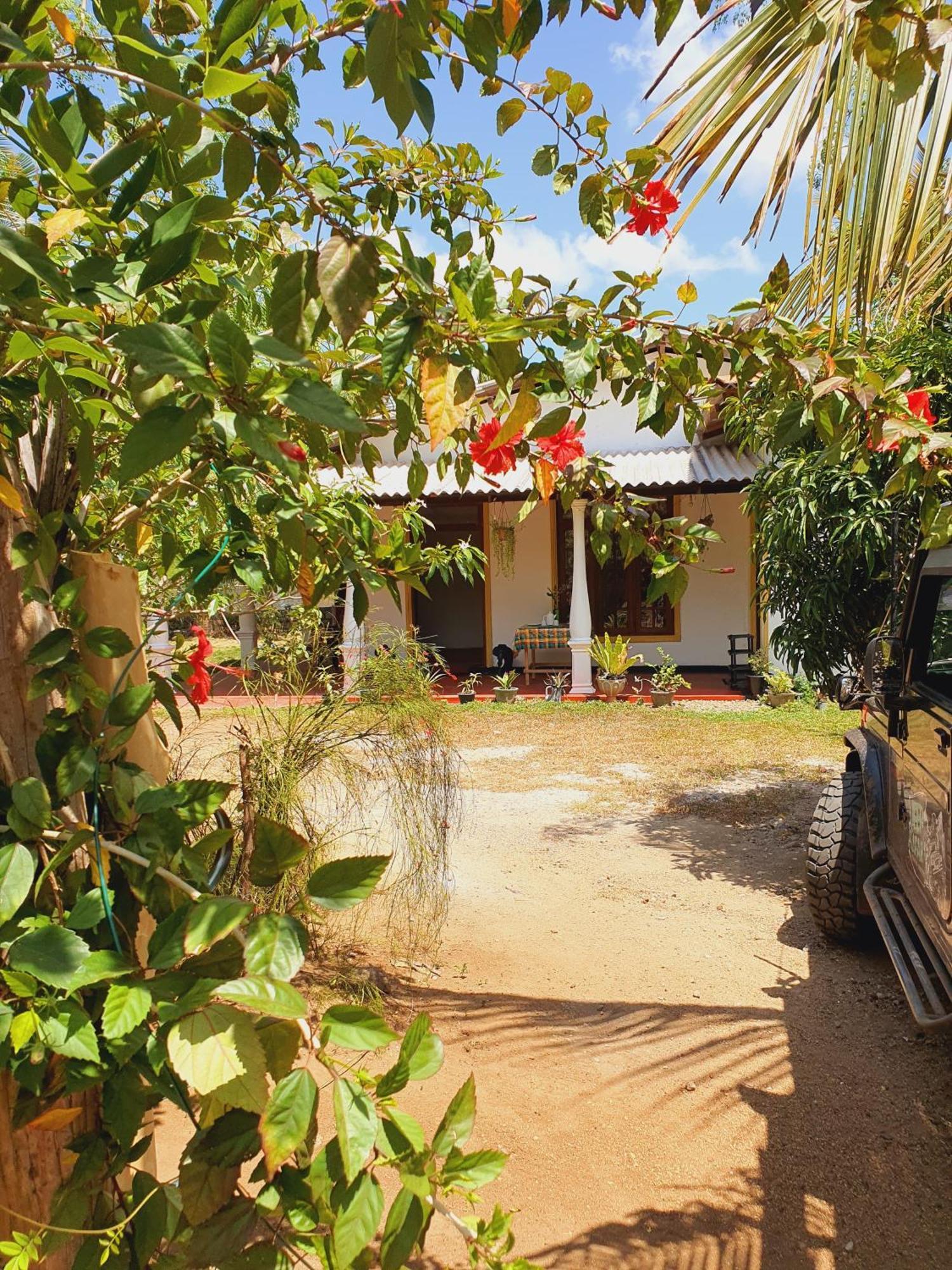 Sanu Home Stay Sigirîya Extérieur photo