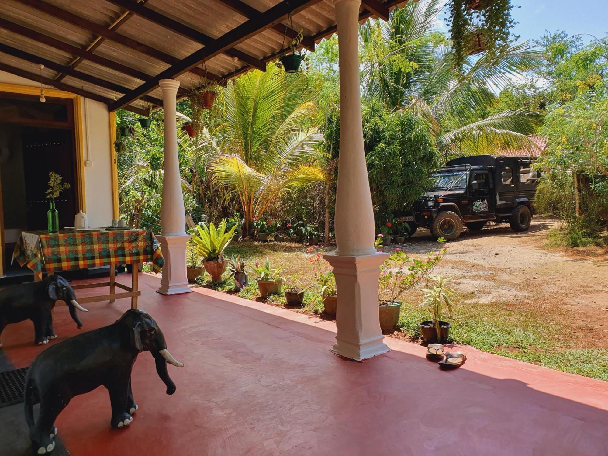 Sanu Home Stay Sigirîya Extérieur photo