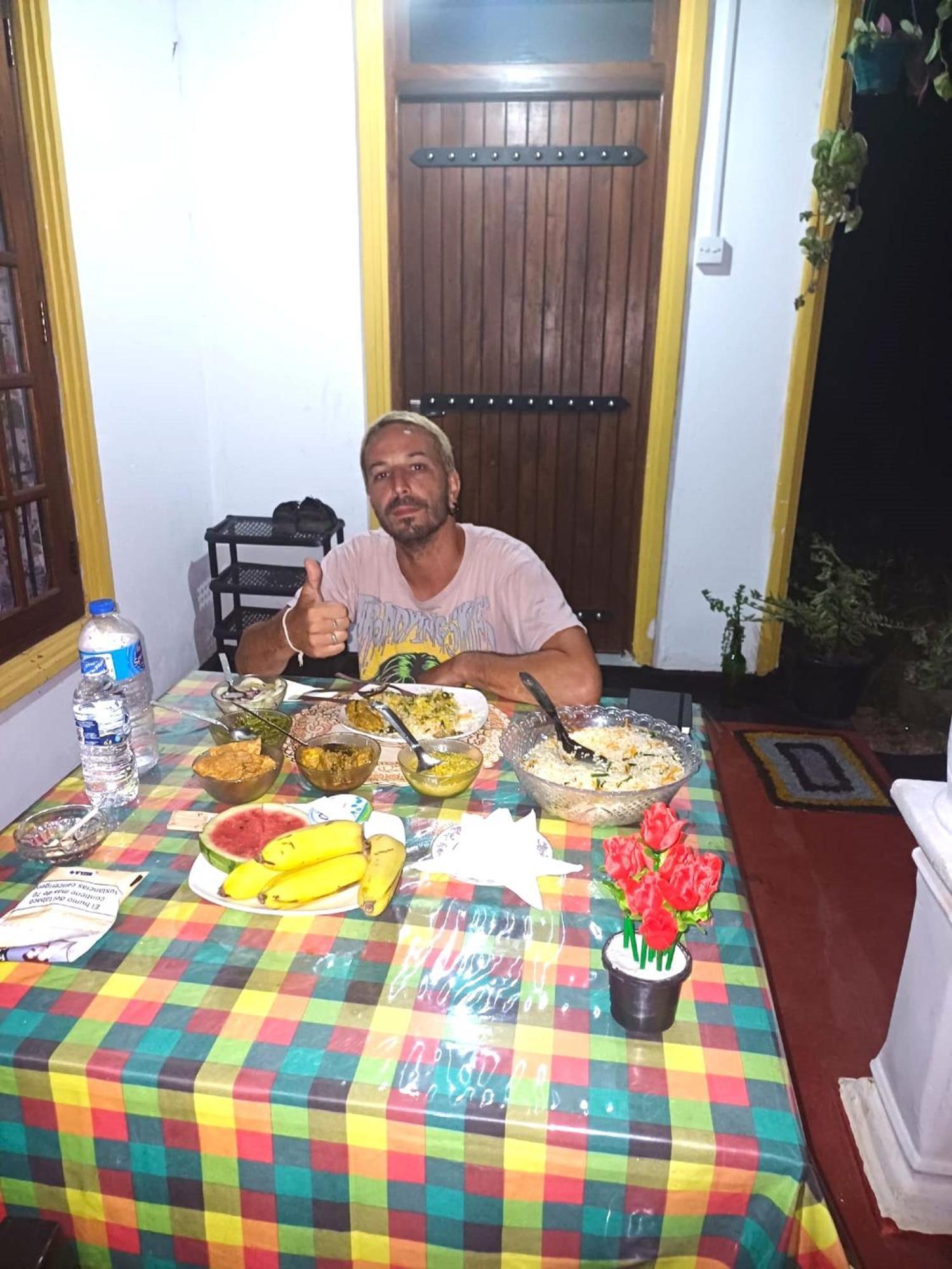 Sanu Home Stay Sigirîya Extérieur photo